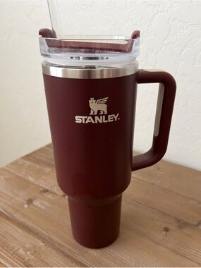 Stanley Quencher H2.0 FlowState 40 oz – Burgundy